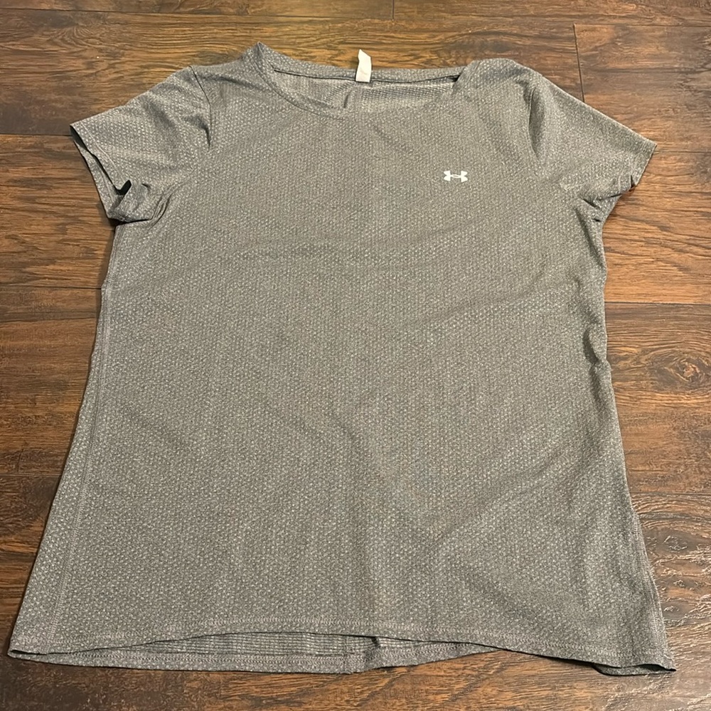 Large Under Armor shirt